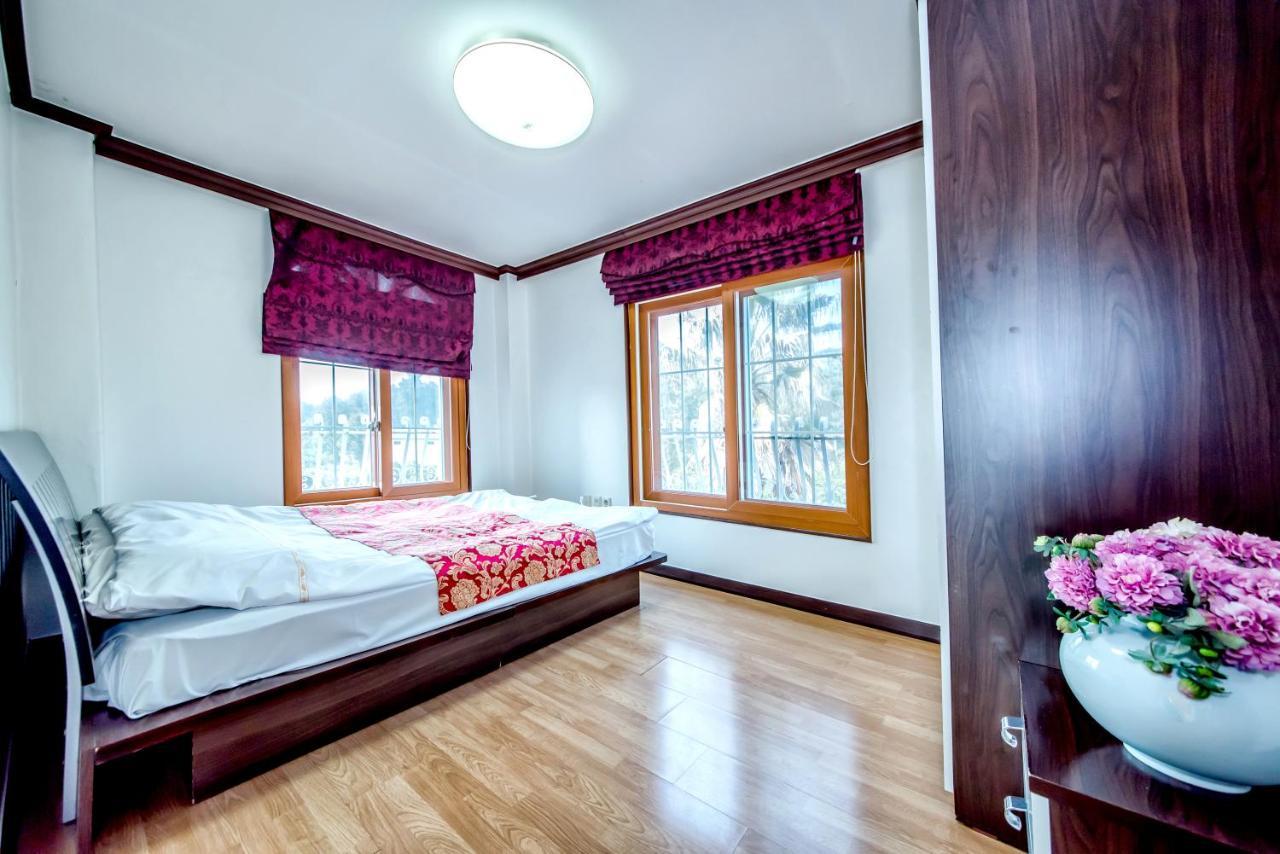 Jeju Hue Pension Согвипхо Экстерьер фото