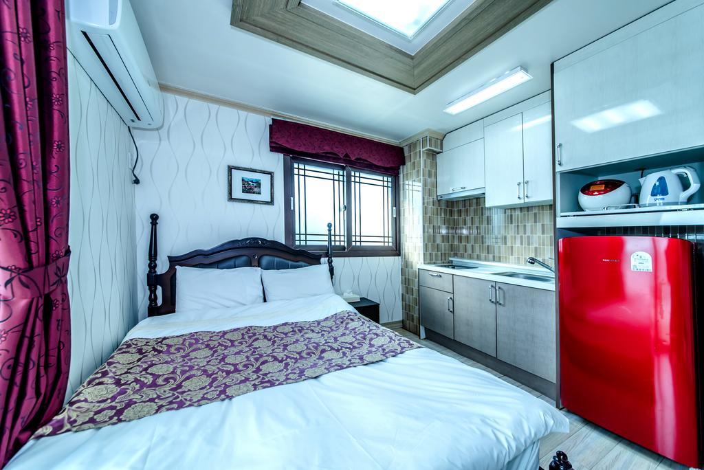 Jeju Hue Pension Согвипхо Экстерьер фото