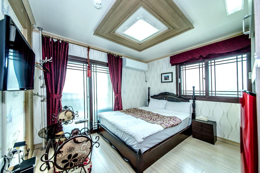 Jeju Hue Pension Согвипхо Экстерьер фото