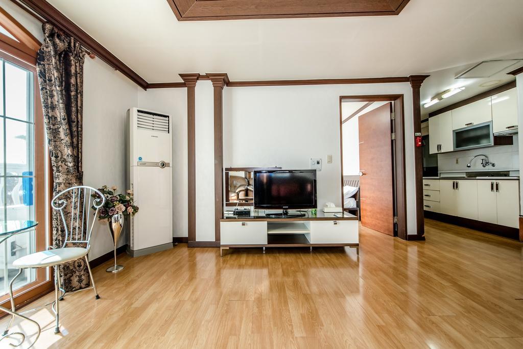 Jeju Hue Pension Согвипхо Экстерьер фото
